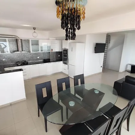 Luxury Beachfront Apartament Sozopoli